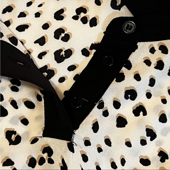 PLEIONE  Leopard Print Collared Sleeveless Blouse  Sz L Like New office modest - Picture 8 of 16